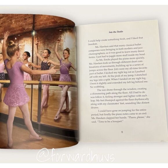Bundle Sale 3 for $15 | American Girl | Isabelle | Book 1 - Picture 5 of 7